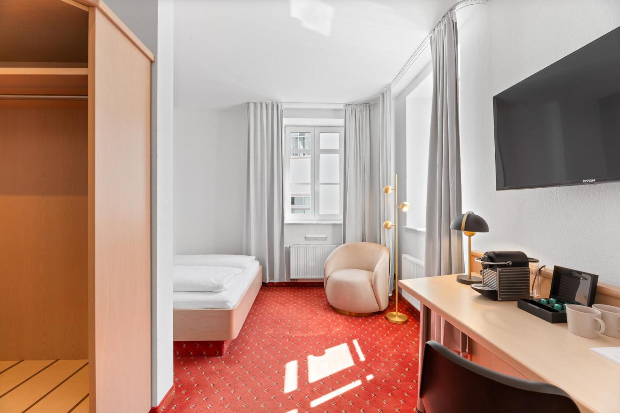 Steiners Airport-messe Bed & Breakfast
